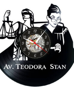 Ceas de perete cu tematică avocatură – cadou elegant pentru avocați, consilieri juridici sau absolvenți de drept